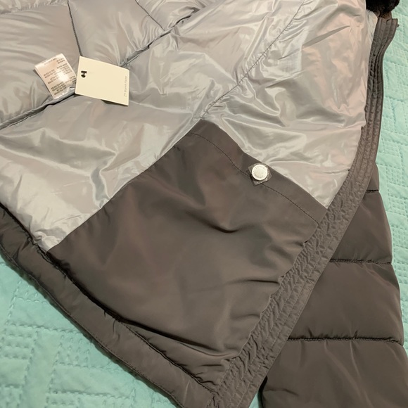 Calvin Klein Puffer jacket. Size Large. Color Gray with black faux fur. - Picture 13 of 13